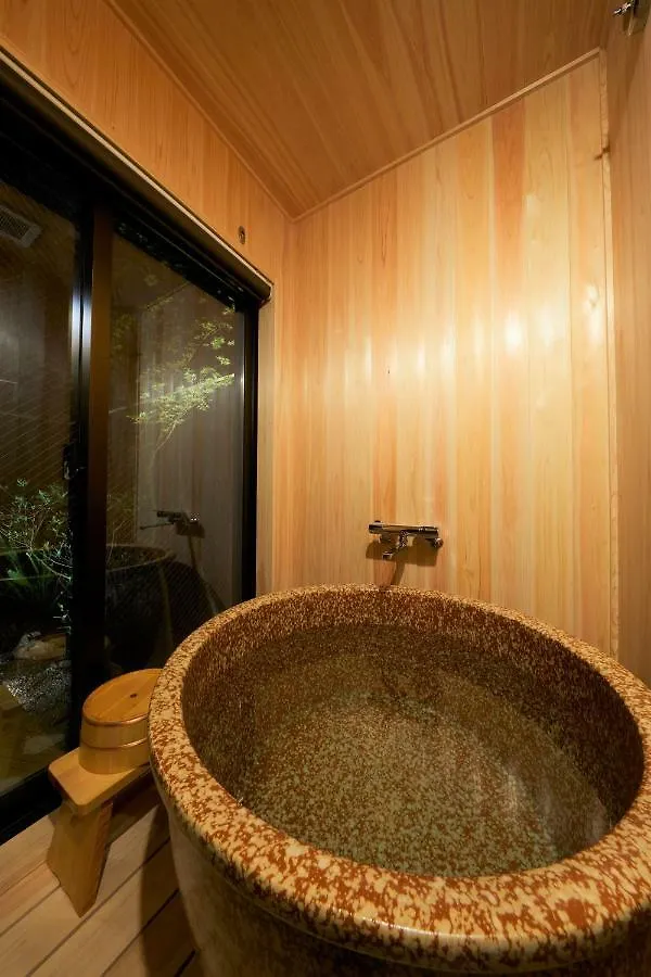 Rinn Hanayacho Shiranami Kyoto